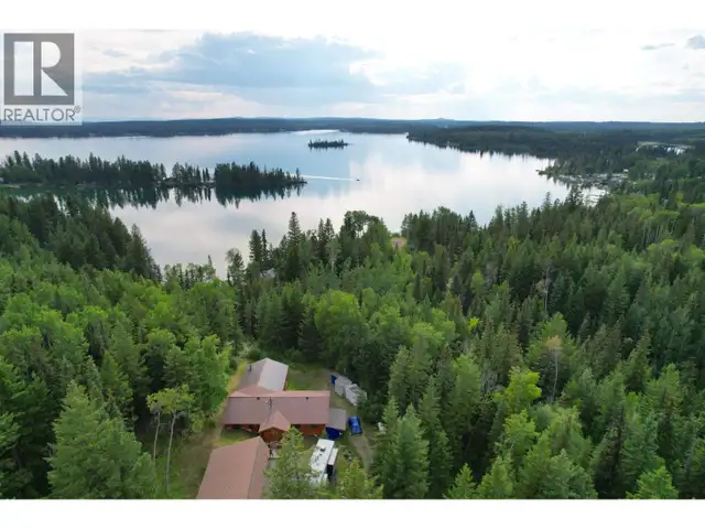 7524 THOMAS POINT ROAD 100 Mile House, British Columbia in Houses for Sale in 100 Mile House - Image 3