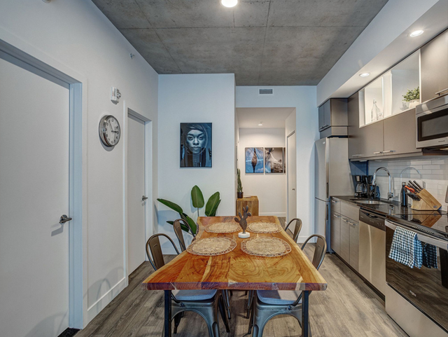 Modern 2BR in Vancouver | Utilities Included | Short Term Rental in Short Term Rentals in Vancouver - Image 4