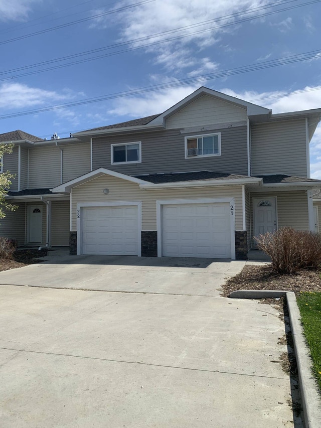 Edwards Drive 3 Bedroom Townhome for Rent Long Term Rentals