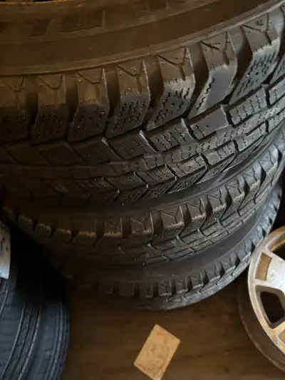 4 Goodyear tires- great condition 245/75r17, p245/75r17 LT load E text 647-330-1493