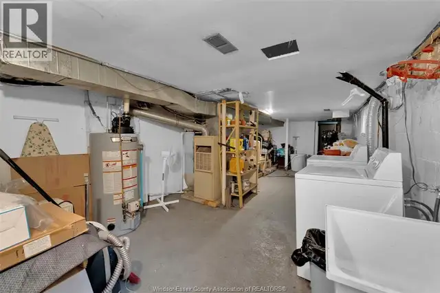 245-247 MCEWAN Windsor, Ontario in Houses for Sale in Windsor Region - Image 36