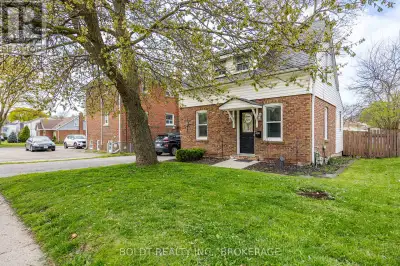 *****TO BE SOLD ALONG WITH 6911-6921 BARKER******1169 sq. ft. with a lot size of 45.11x152.74. Great...