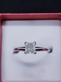 1.02 Carat Center Princess Cut   Diamond Engagement Ring 10kgold