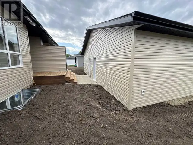 95 Gray Close Sylvan Lake, Alberta62863770414211123