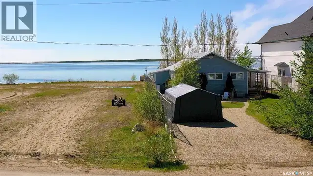 184 Shoreline DRIVE Fishing Lake, Saskatchewan in Houses for Sale in Saskatoon - Image 3