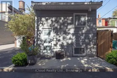 Looking for a peaceful place to call home without compromising on location? This bright bachelor uni...