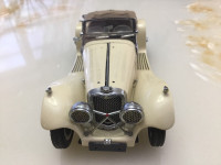 Franklin Mint 1938 Jaguar SS 100, 1/24 Scale Diecast. $125