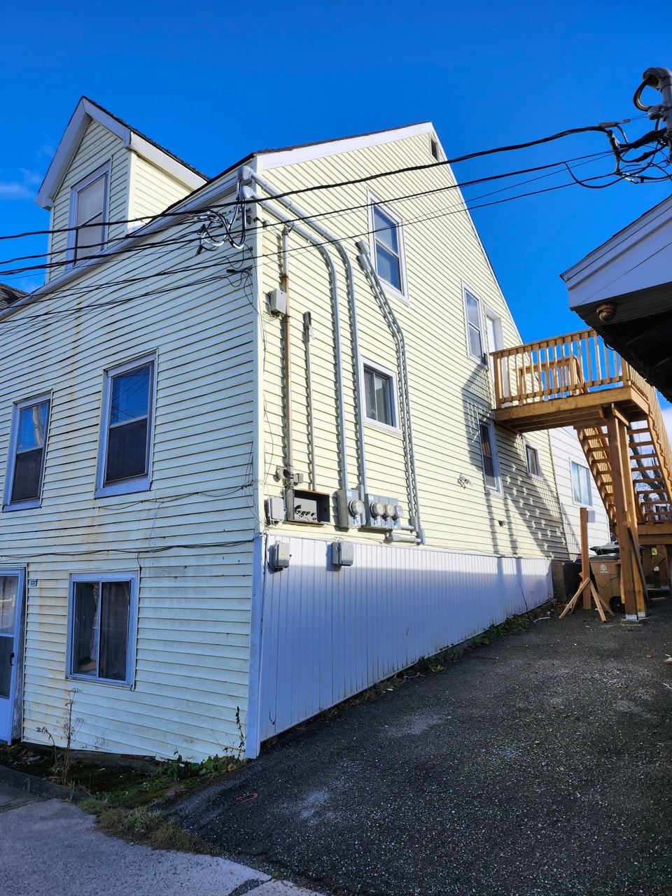 220A King St W - Newly Renovated Studio West, Util incl 1