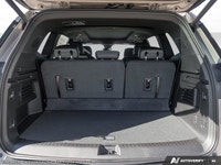 This GMC Acadia has a dependable Gas 2.5L/ engine powering this Automatic transmission. * This GMC A... (image 6)