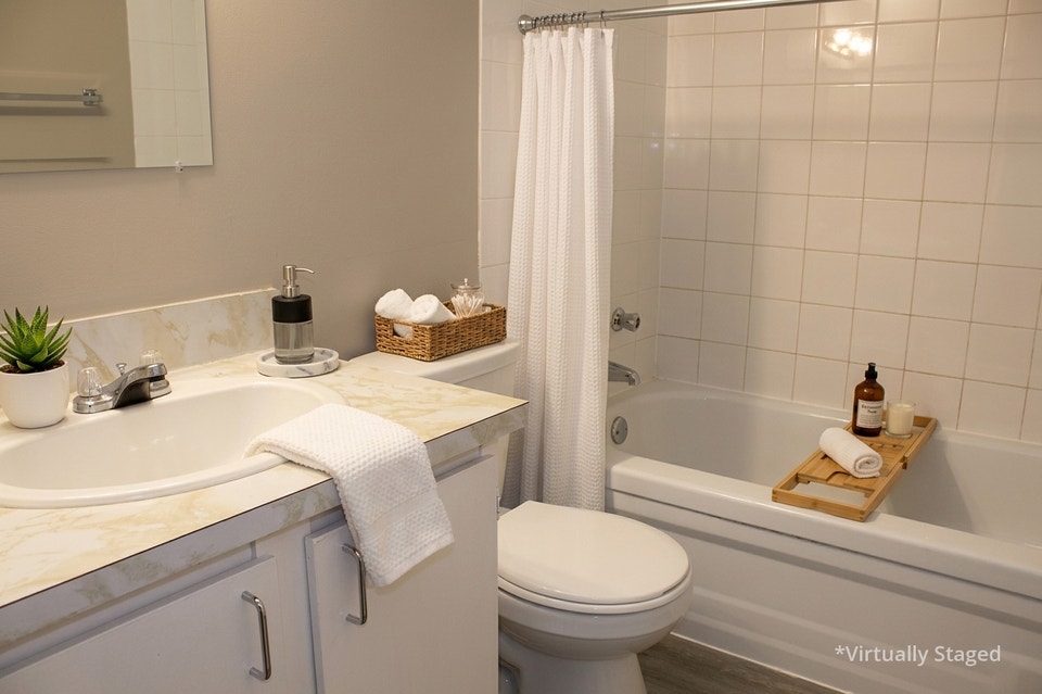 Bridgeland Apartment For Rent 5