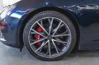 Maserati Ghibli Modena Q4 2022: - Extérieur bleu BLU NOBILE avec intérieur en cuir rouge ROSSO avec... (image 7)