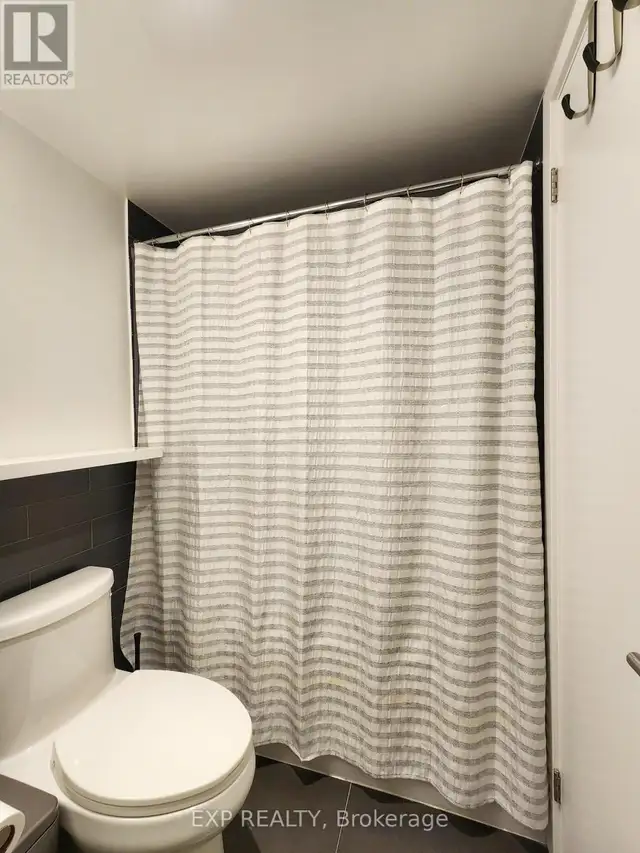 7 - 106 VARNA DRIVE Toronto (Englemount-Lawrence), Ontario in Long Term Rentals in City of Toronto - Image 14