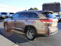 SAEFTY INCLUDED ONE OWNER ACCIDENT FREE SERVICE RECORDS LOCAL ONTARIO CAR 7 PASSENGERS Very Clean AW... (image 3)