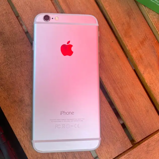 IPhone 6 in Cell Phones in Guelph - Image 2