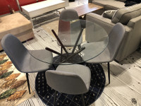 BRAND NEW 5 PIECE TABLE AND CHAIRS