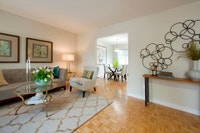 3 BEDROOM TOWHOUSE FOR RENT IN BARRIE! BRIGHT AND SPACIOUS! LIMITED TIME OFFER: RECEIVE A $500 RENTA... (image 4)