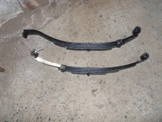 TRAILER AXLE TRAIT  4" DROP--TIRE &RIM in Other in Ottawa - Image 7