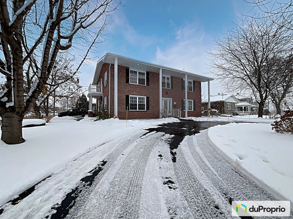 $995,000 - 2 Storey for sale — photo 1