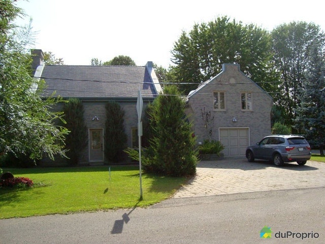34e Avenue — photo 1