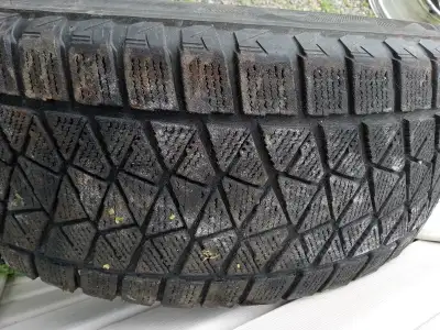 1 tire blizzak 17 inch for Honda Ridgeline 245\65\17