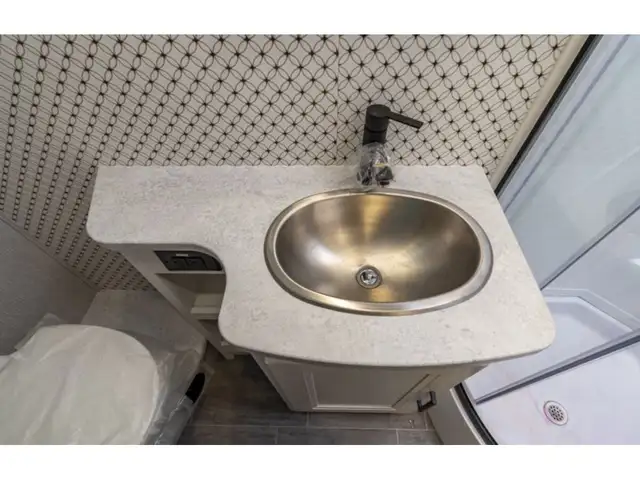 2023 Coachmen Encore 325 Classe A Full Body paint VR / RV in RVs & Motorhomes in Laval / North Shore - Image 20