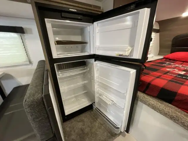 2025 Adventurer Manufacturing Inc. Adventurer 89RBS in Travel Trailers & Campers in St. Albert - Image 14