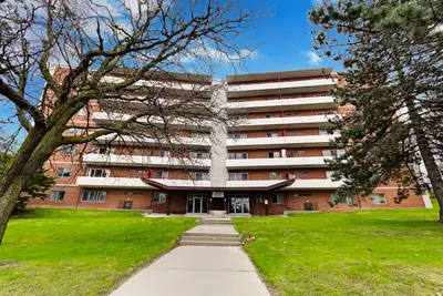 Beautiful renovated 1bdrm apartment for Rent
