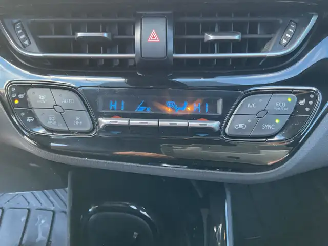 2019 Toyota C-HR in Cars & Trucks in Ottawa - Image 24