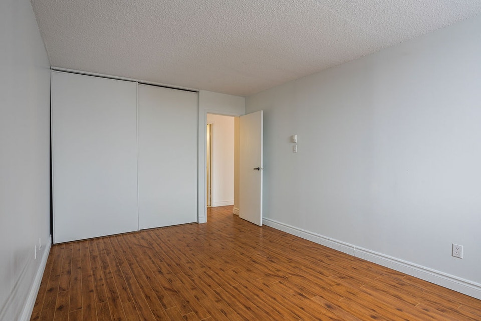 31/2,1, chambre,bedroom, louer,rent,St-Lambert 5