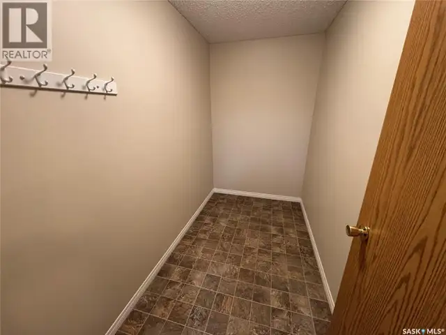 306 1808 EAGLESHAM AVENUE Weyburn, Saskatchewan in Condos for Sale in Regina - Image 9