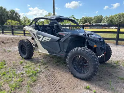 APPLY NOW: https://www.ridecollective.ca/get-pre-approved The 2021 CAN-AM MAVERICK X3 MAX X RS TURBO...