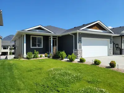 Main floor for rent in newer level entry rancher located in a desirable Juniper Heights location. 4...