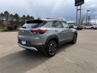 Certified, 17" Aluminum Wheels! With power and efficiency, this 2025 Trailblazer takes the lead in d... (image 4)