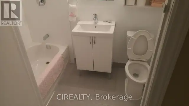 LOWER - 31 BAILEY CRESCENT Aurora (Aurora Highlands), Ontario in Long Term Rentals in Markham / York Region - Image 10