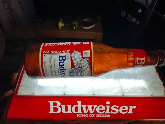 Budweiser Beer Bottle in Ice Pool Table Lamp, BRAND NEW... in Other in St. Catharines - Image 3