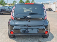 Only 67,337 Miles! KBB.com 10 Coolest New Cars Under $18,000. This Kia Soul has a durable Regular Un... (image 3)