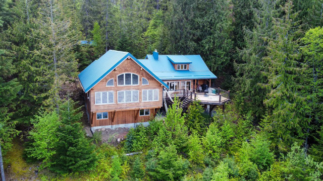 4754 TWIN BAYS RD Kaslo, British Columbia in Houses for Sale in Nelson