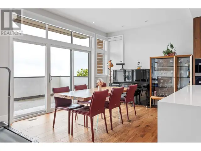 2823 CHIPPENDALE ROAD West Vancouver, British Columbia in Condos for Sale in Downtown-West End - Image 8
