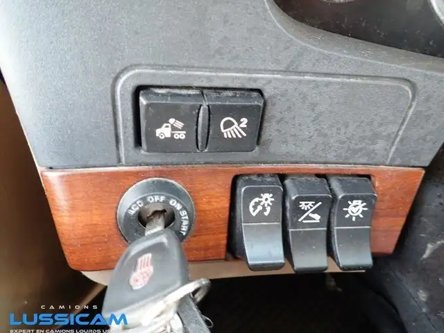 2020 Kenworth T680 in Heavy Equipment in Longueuil / South Shore - Image 17