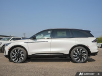 Sunroof, Cooled Seats, Premium Audio, Navigation, Wireless Charging! This 2025 Lincoln Nautilus blen... (image 1)
