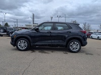 The pre-owned 2021 Chevrolet Trailblazer LS in Midnight Blue Metallic offers modern styling, efficie... (image 2)