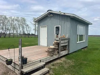 This item sells online at Grunthal Auction Service on the Offsite Sale. Fully insulated shed is 12 f...