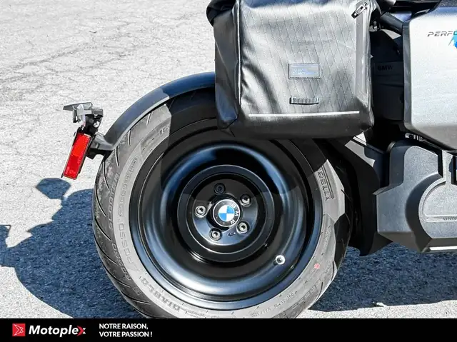 2023 BMW SCOOTER ELECTRIQUE CE04 in Street, Cruisers & Choppers in Laval / North Shore - Image 5