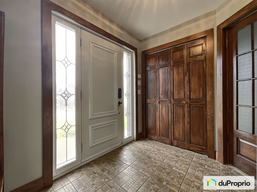 $630,000 - 2 Storey for sale in St-Jean-Chrysostome — photo 2