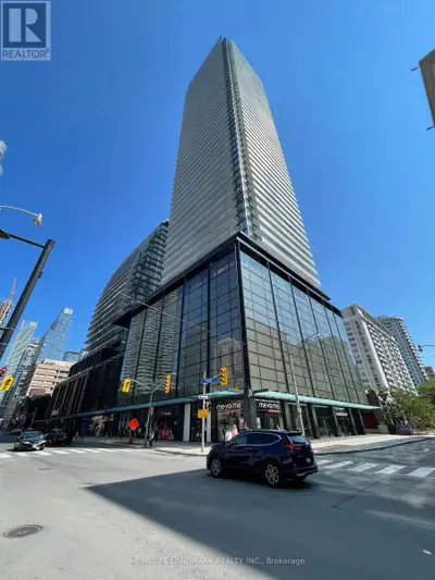 Excellent Location, Bright & Spacious Corner Unit 2Bed+Den, 2 Full Bath,Open Concept, 9Ft Ceilings,...