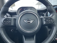 This 2024 Mini Cooper 3 door is ready for your driveway! With low KM's, backup camera, a clean carfa... (image 5)