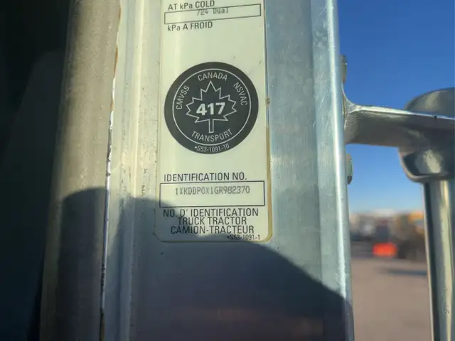 2016 Kenworth T800 in Heavy Trucks in Calgary - Image 22