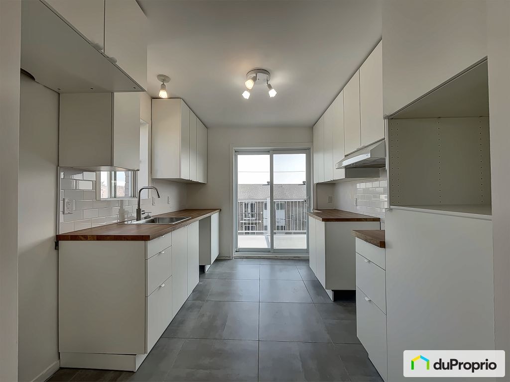 $939,000 - Triplex for sale in Chambly — photo 2