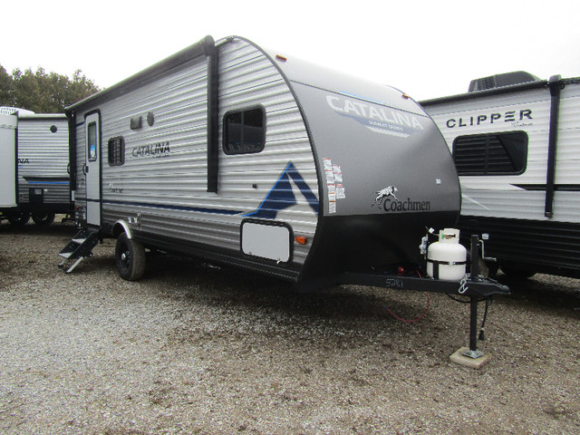 2023 Catalina 184FQS in Travel Trailers & Campers in Sarnia