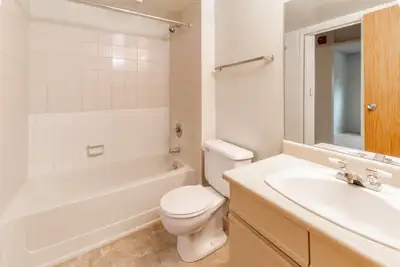 Large spacious high-rise apartments conveniently located in downtown Winnipeg. $902/month- 1 bedroom...